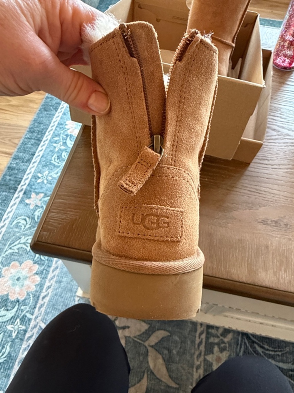 Ugg Chestnut Suede Shearling Lined Short Boot - Picture 4 of 8